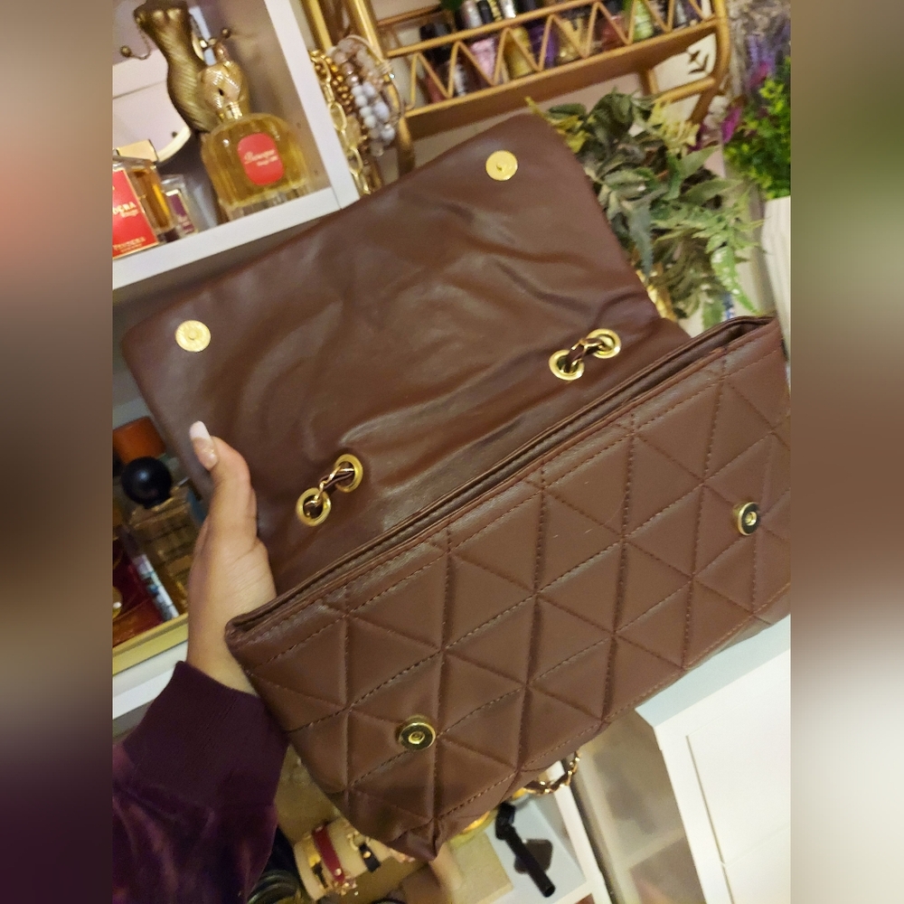 Quilted Gold Chain Shoulder Bag - Brown - Picture 7 of 9